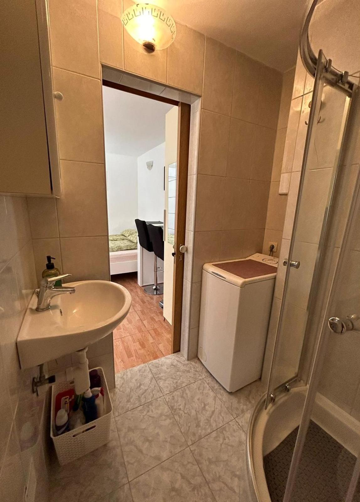 Mini Studio - central location Baška Voda Esterno foto
