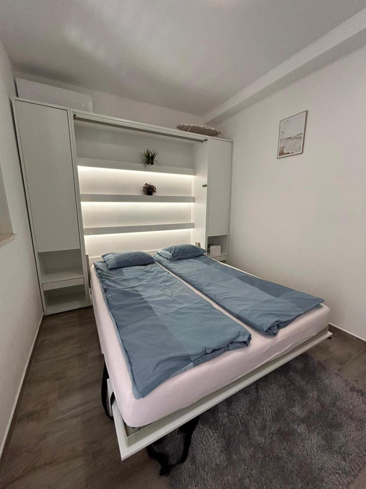 Mini Studio - central location Baška Voda Esterno foto